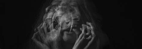 Beyond jump scares, what psychological elements truly elevate a horror novel for readers?