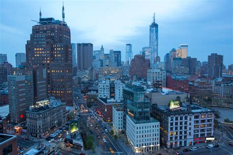 Urban escapes: Which free novels inspire city exploration or daily adventures?