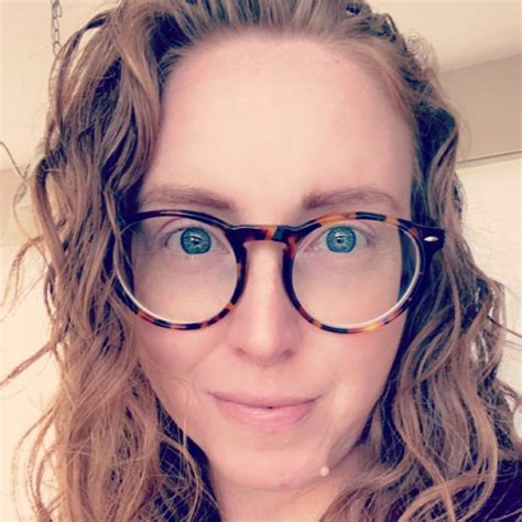 How to find compelling free historical fiction balancing accuracy & adventure?