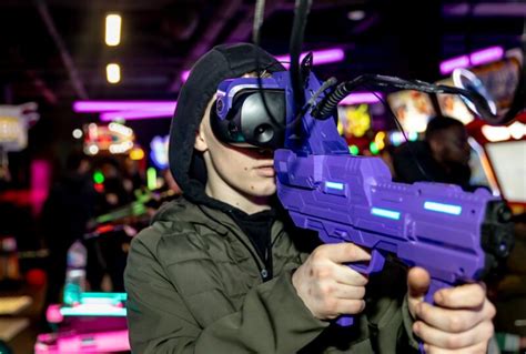 How to find free, quiet urban spots for reading & new adventures?